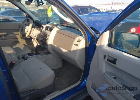 2011 Ford Escape Xlt from USA, damaged, VIN 1FMCU9DG8BKA18780